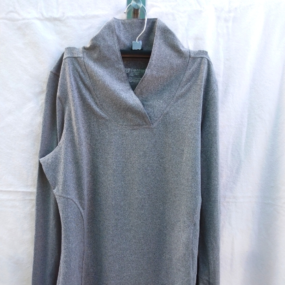 Active old navy semi fitted M for women